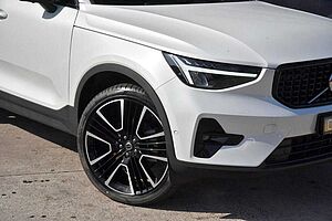 Volvo  XC40 Ultimate, B5 Mild Hybrid, Petrol, Dark