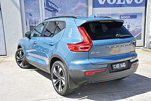 Volvo  XC40 Ultimate, B5 Mild Hybrid, Petrol, Dark