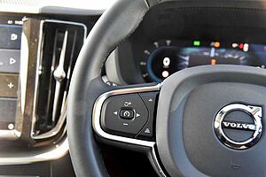 Volvo  XC60 Plus, B5 Mild Hybrid, Petrol