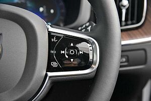 Volvo  XC60 Ultimate, B6 Mild Hybrid, Petrol, Dark