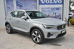 Volvo  XC40 Ultimate, B4 AWD Mild hybrid, Petrol, Bright