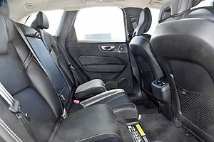 Volvo  XC60 Ultimate, B6 Mild Hybrid, Petrol, Dark