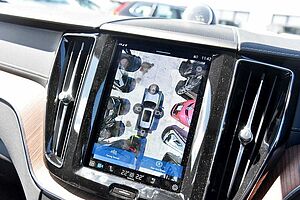 Volvo  XC60 Ultimate, B6 AWD mild hybrid, Petrol, Dark