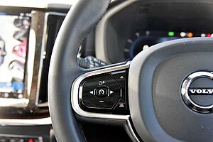 Volvo  XC60 Ultimate, B6 AWD mild hybrid, Petrol, Dark