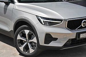 Volvo  XC40 Plus, B4 Mild hybrid, Petrol