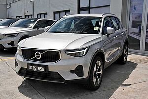 Volvo  XC40 Plus, B4 Mild hybrid, Petrol