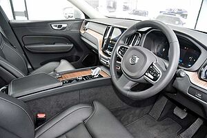 Volvo  XC60 Ultimate, B5 Mild Hybrid, Petrol, Bright