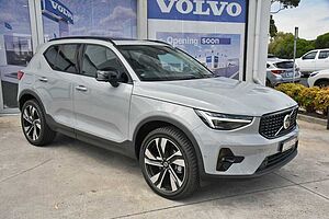 Volvo  XC40 Ultra, B4 AWD Mild hybrid, Petrol, Dark