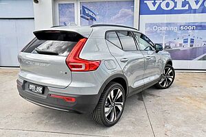 Volvo  XC40 Ultra, B4 AWD Mild hybrid, Petrol, Dark