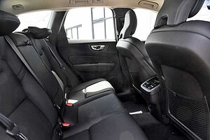 Volvo  XC60 Plus, B5 AWD Mild hybrid, Petrol