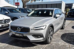 Volvo  V60 Cross Country Ultimate, B5 AWD Mild hybrid, Petrol, Bright