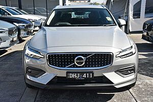 Volvo  V60 Cross Country Ultimate, B5 AWD Mild hybrid, Petrol, Bright