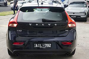 Volvo  V40 T4 Luxury