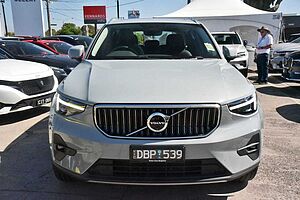 Volvo  XC40 Ultimate, B4 AWD Mild hybrid, Petrol, Bright