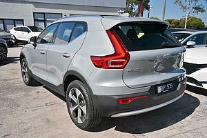 Volvo  XC40 Ultimate, B4 AWD Mild hybrid, Petrol, Bright