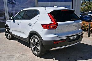 Volvo  XC40 Ultra, B4 AWD Mild hybrid, Petrol, Bright