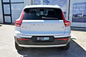 Volvo  XC40 Ultra, B4 AWD Mild hybrid, Petrol, Bright