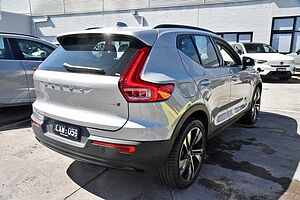 Volvo  XC40 Ultimate, B5 Mild Hybrid, Petrol, Dark