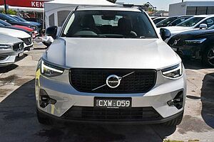 Volvo  XC40 Ultimate, B5 Mild Hybrid, Petrol, Dark