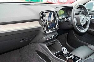 Volvo  XC40 Ultra, B4 AWD Mild hybrid, Petrol, Bright