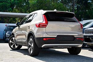 Volvo  XC40 Ultra, B4 AWD Mild hybrid, Petrol, Bright
