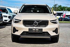 Volvo  XC40 Ultra, B4 AWD Mild hybrid, Petrol, Bright