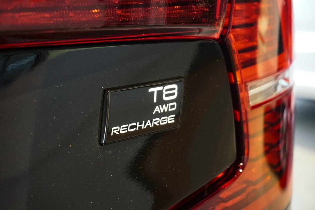 Volvo  S60 Recharge Black Edition Ultimate, T8 eAWD Plug-in hybrid, Electric/Petrol