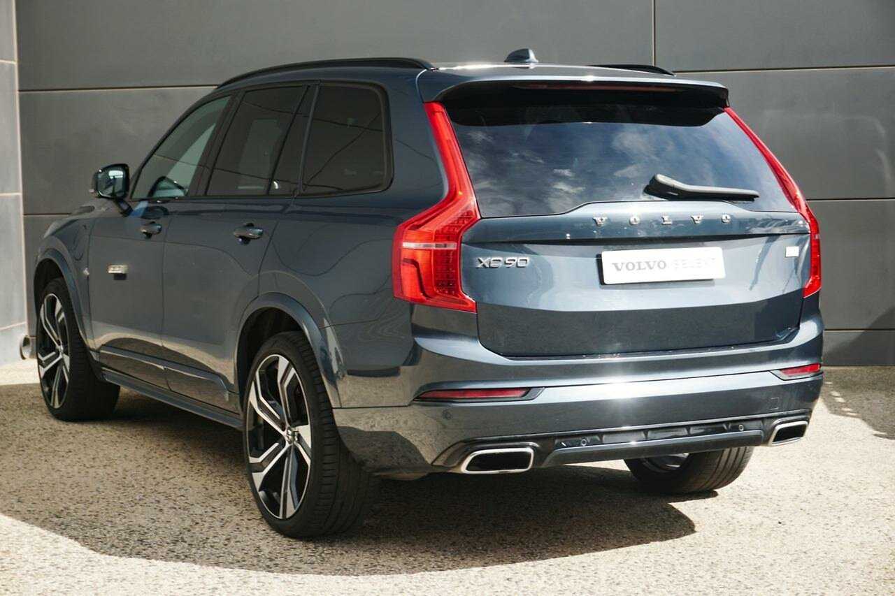 Volvo  XC90 Recharge R-Design, T8 AWD (235+65 kW), Seven individual seats