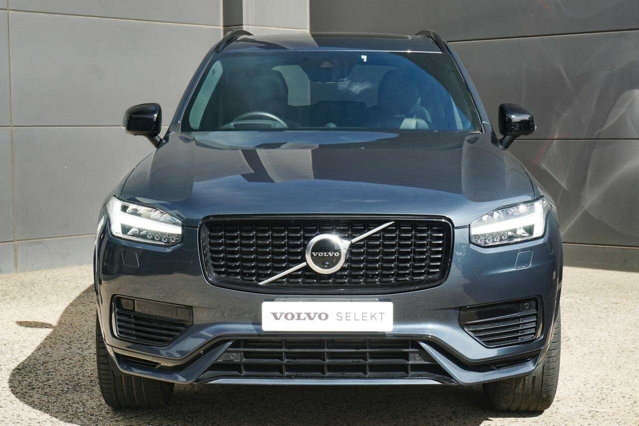 Volvo  XC90 Recharge R-Design, T8 AWD (235+65 kW), Seven individual seats