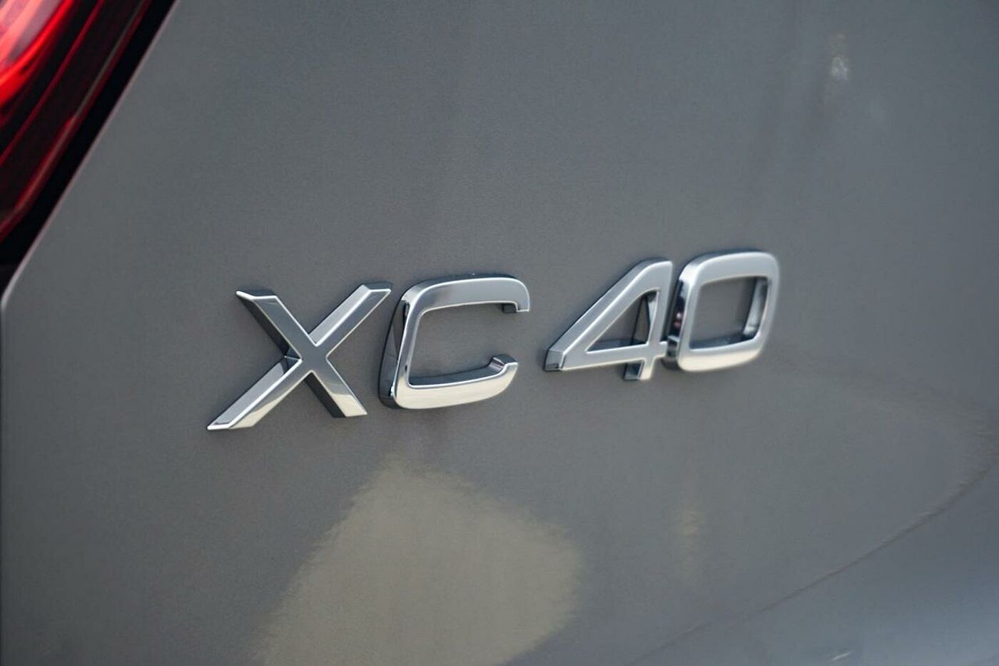 Volvo  XZ MY25 Plus B4