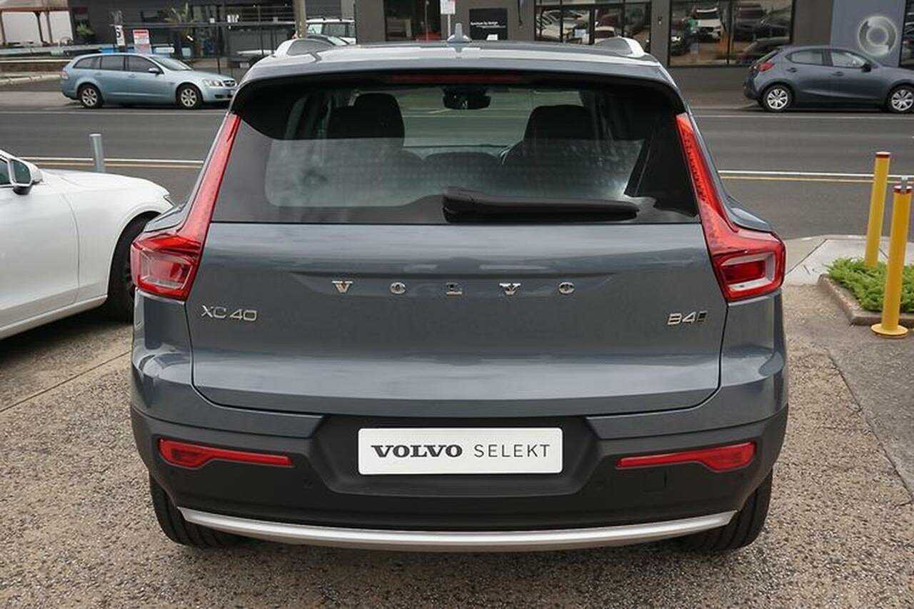 Volvo  XZ MY24 Ultimate B4 AWD Bright