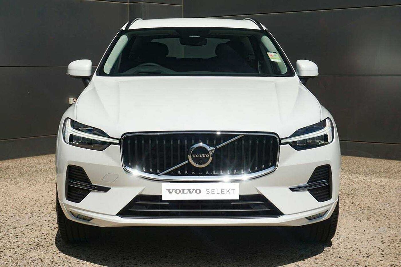 Volvo  XC60 Plus, B5 AWD Mild hybrid, Petrol