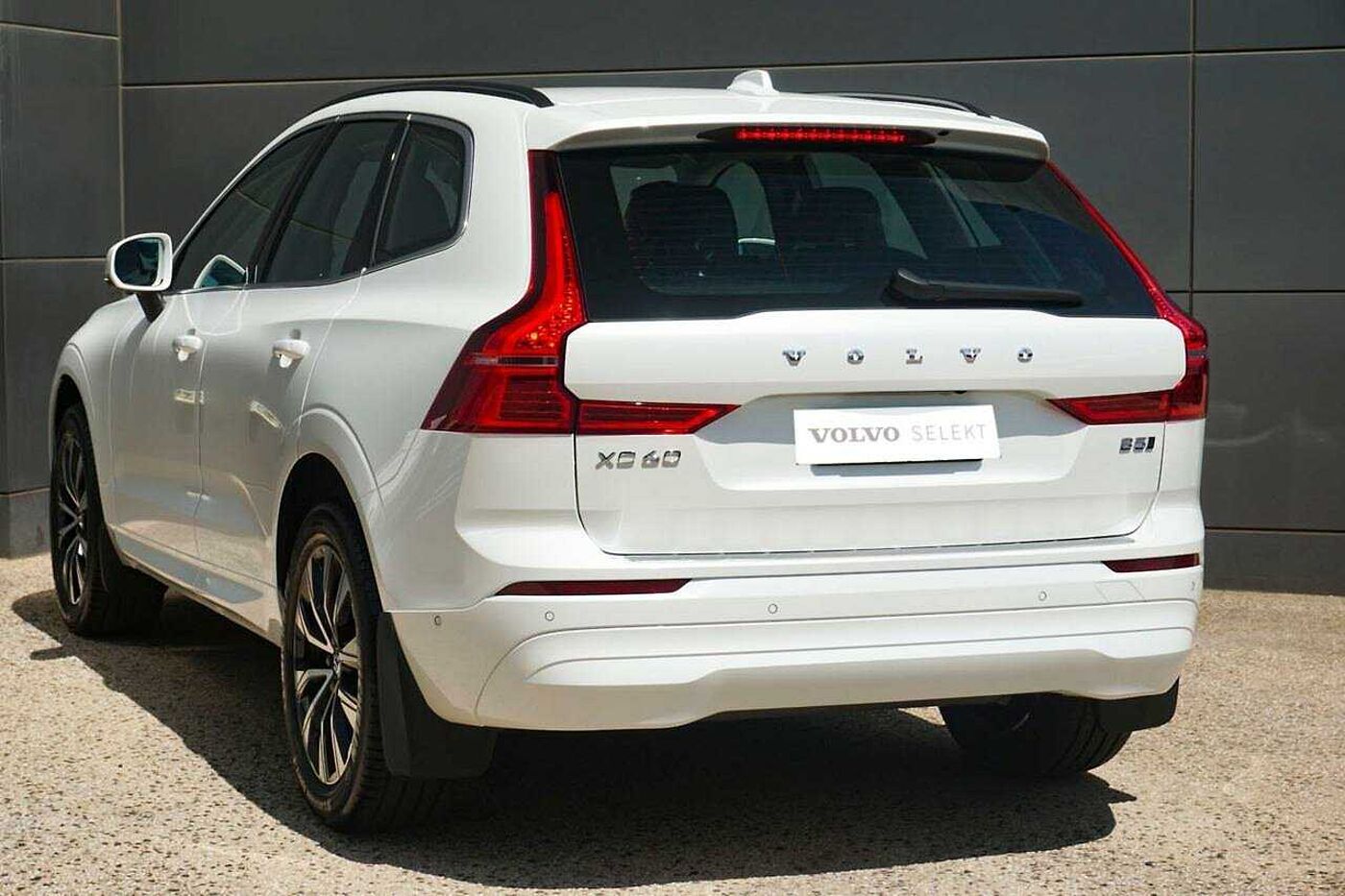 Volvo  XC60 Plus, B5 AWD Mild hybrid, Petrol