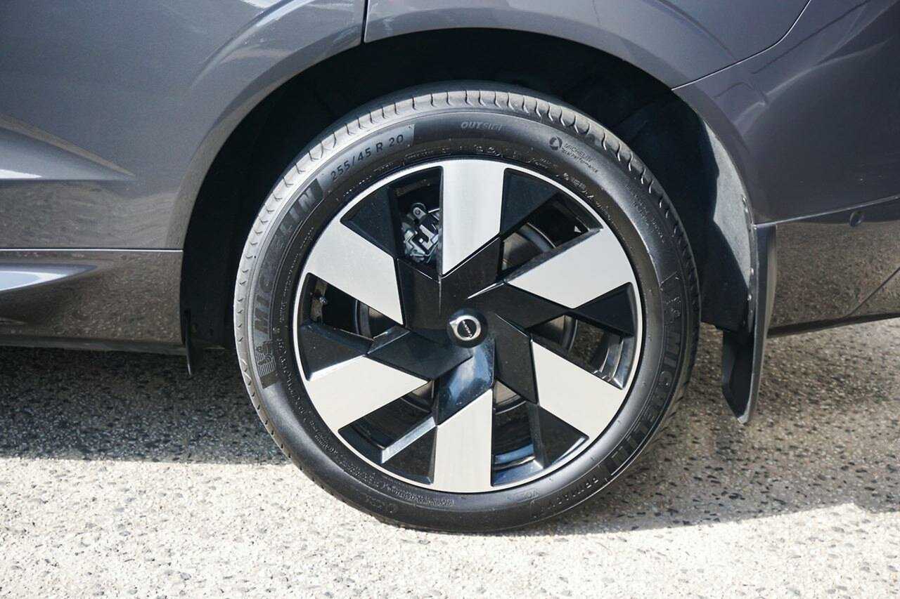 Volvo  UZ MY25 Plus T8 AWD Plug-In Hybrid