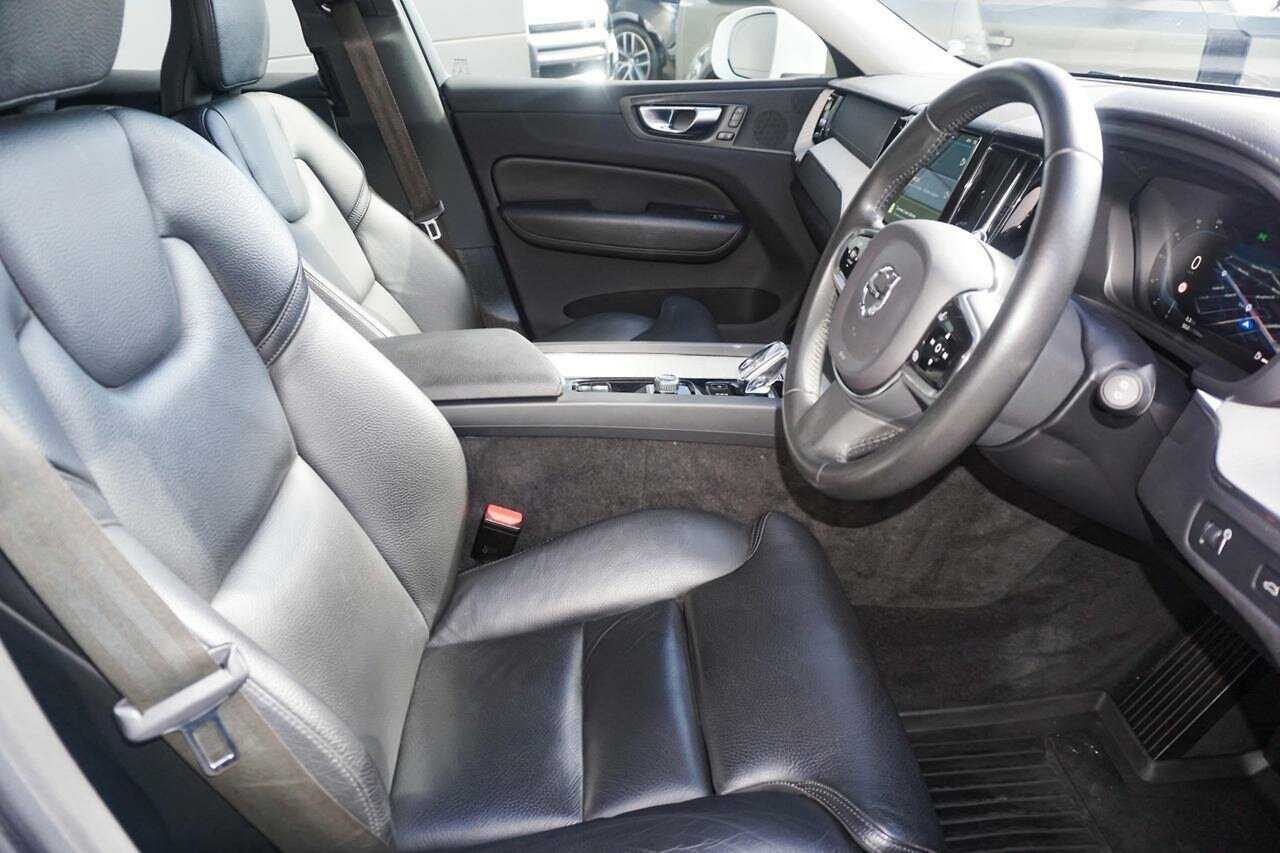 Volvo  XC60 Inscription, B5 mild hybrid