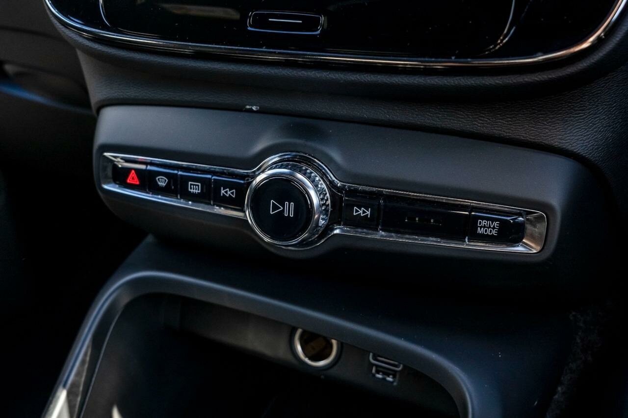 Volvo  XC40 R-Design, T5 Petrol AWD (185 kW)