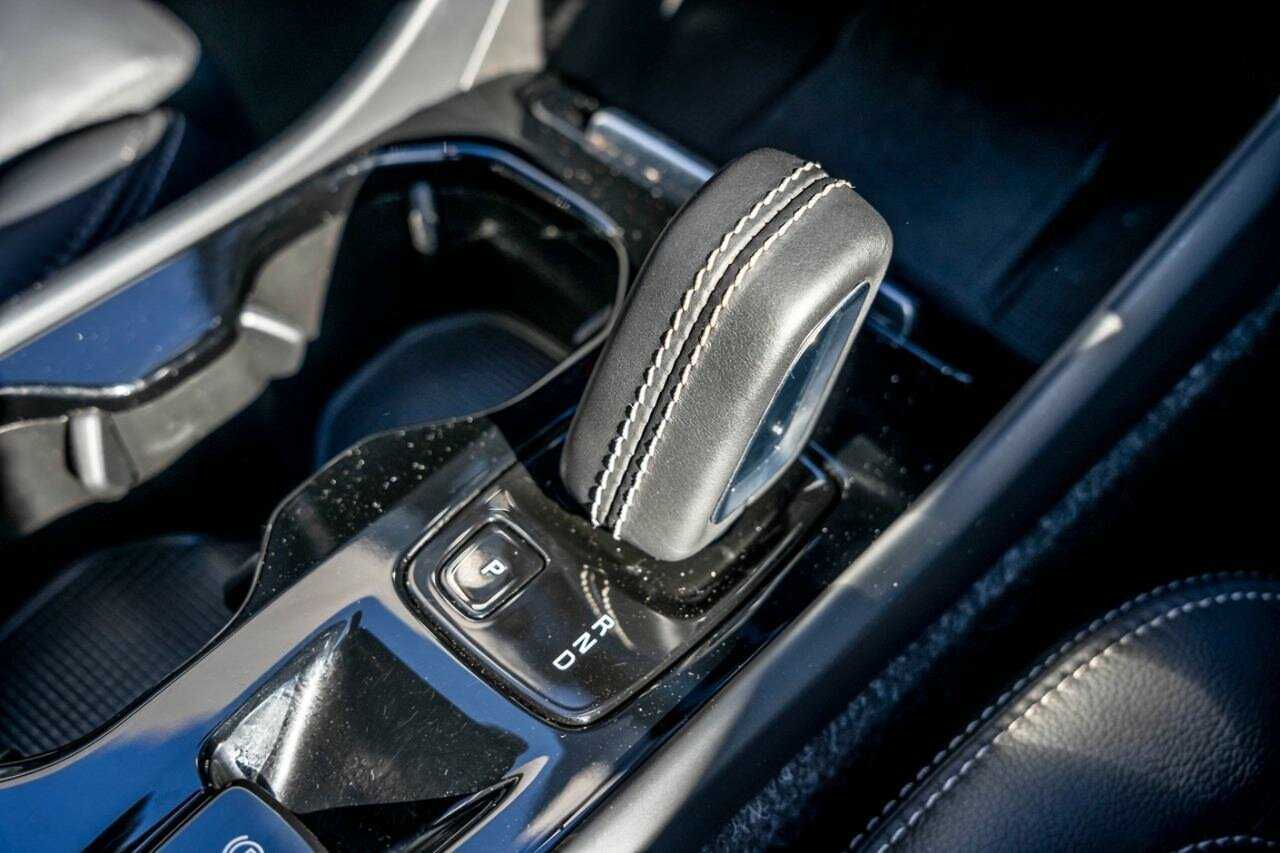 Volvo  XC40 R-Design, T5 Petrol AWD (185 kW)