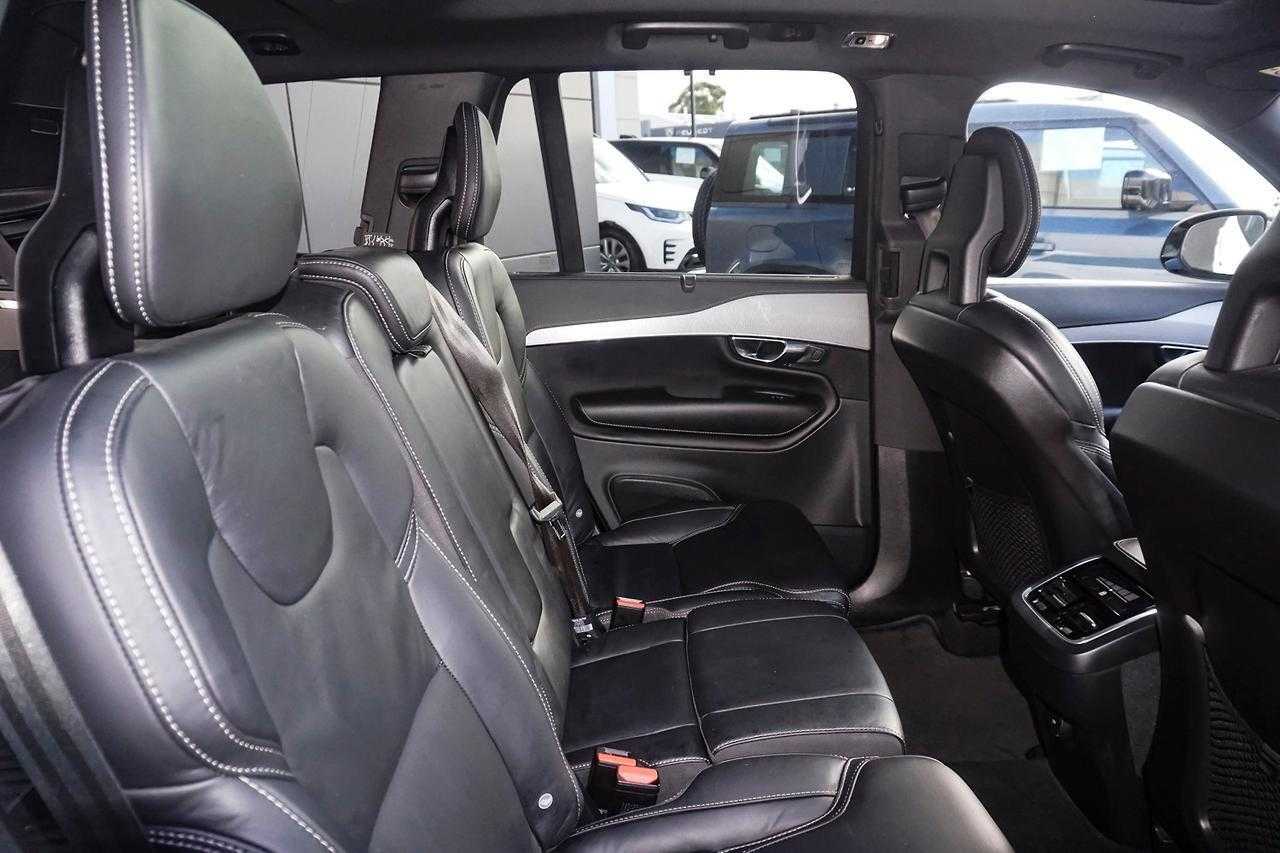 Volvo  XC90 R-Design, T6 AWD (235 kW), Seven individual seats