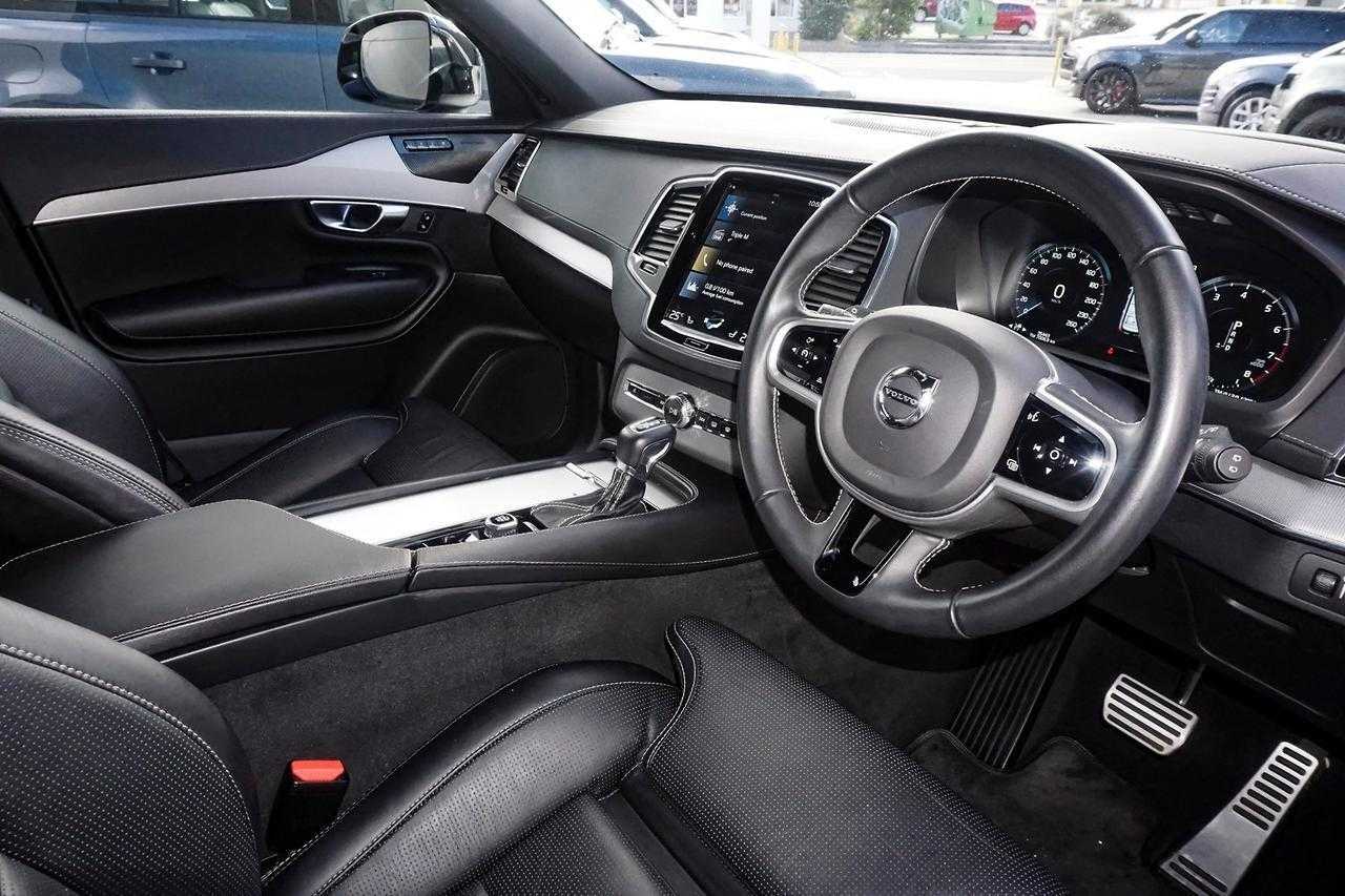 Volvo  XC90 R-Design, T6 AWD (235 kW), Seven individual seats