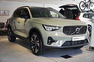 Volvo  XC40 Ultimate, B5 Mild Hybrid, Petrol, Dark