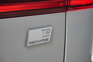 Volvo  UZ MY24 Recharge Plus T8 AWD Plug-In Hybrid