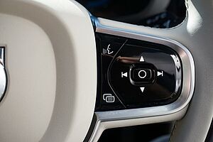 Volvo  UZ MY25 Plus T8 AWD Plug-In Hybrid