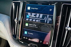 Volvo  UZ MY25 Plus T8 AWD Plug-In Hybrid