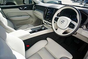 Volvo  UZ MY25 Plus T8 AWD Plug-In Hybrid