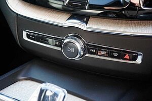 Volvo  XC60 Inscription, B5 mild hybrid