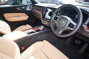 Volvo  UZ MY25 Ultra B5 AWD Bright