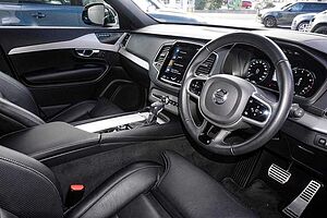 Volvo  XC90 R-Design, T6 AWD (235 kW), Seven individual seats