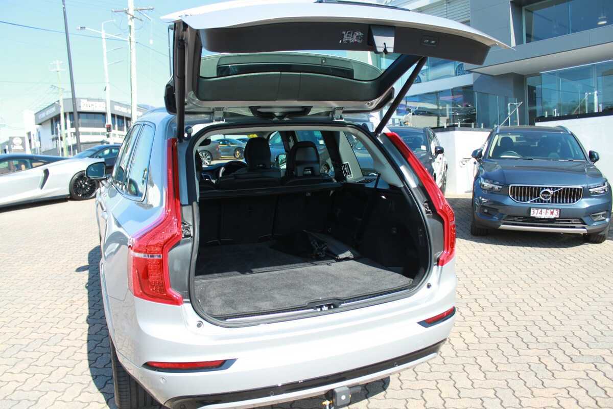 Volvo  XC90 Ultimate, B6 Mild Hybrid, Petrol, Dark, 7 Seats