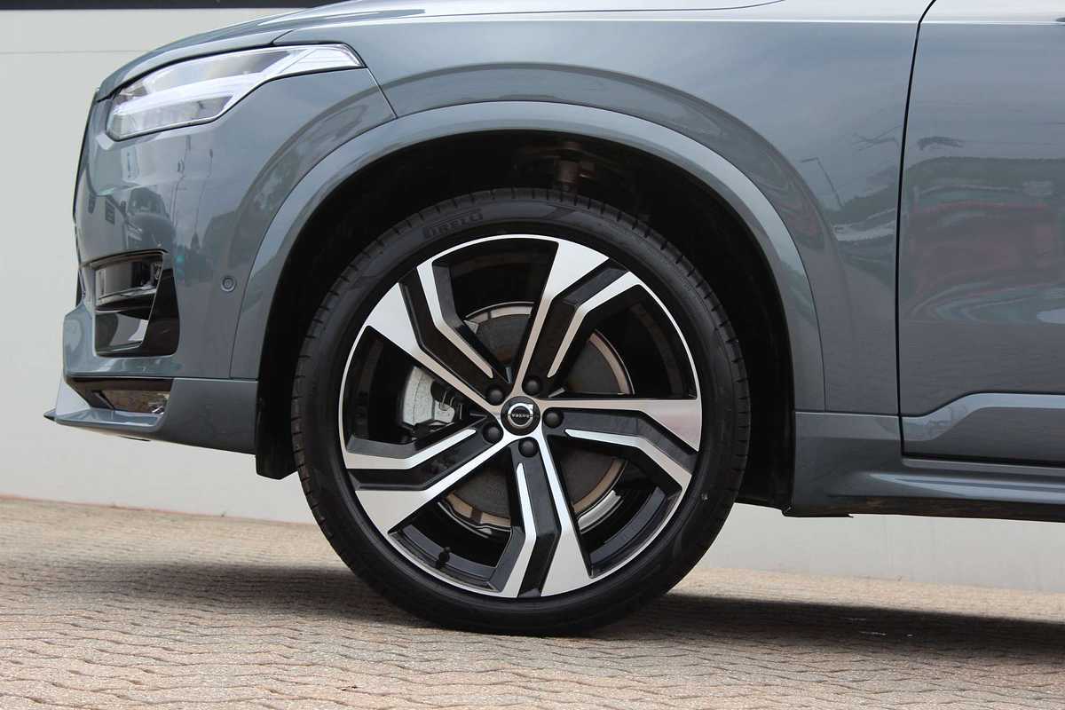 Volvo  XC90 Ultimate, B6 Mild Hybrid, Petrol, Dark, 7 Seats