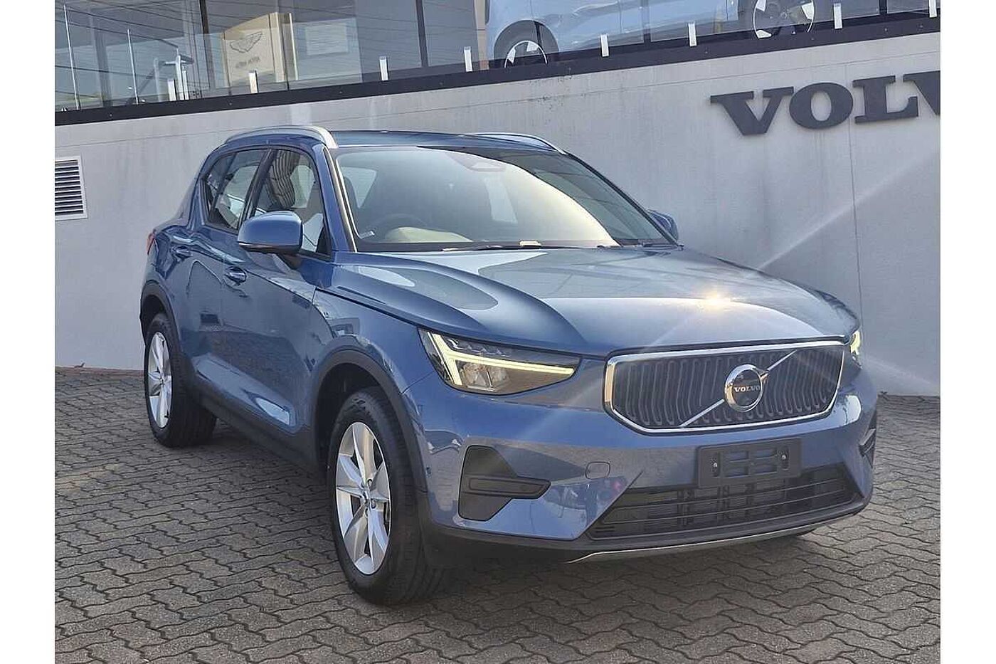 Volvo  XC40 Plus, B4 Mild Hybrid, Petrol